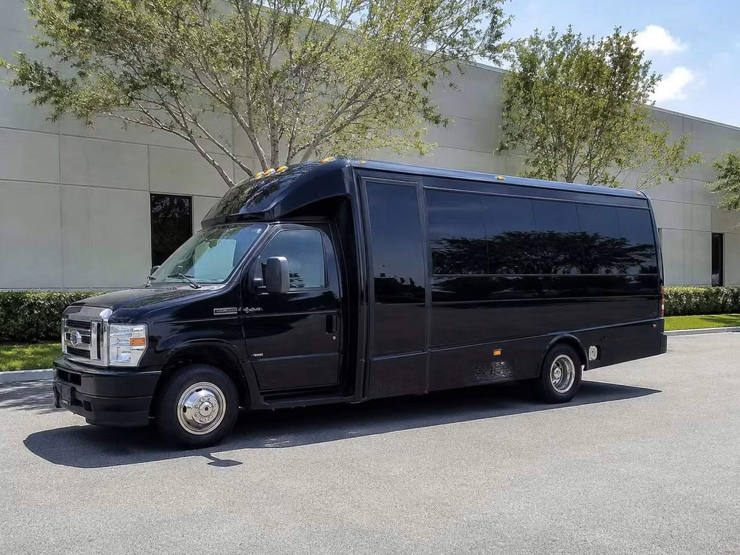 gary 18 passenger minibus rental